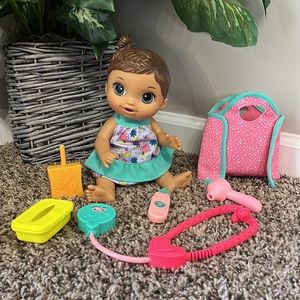 Baby Alive “Make Me Better” Brunette Hair Doll EUC accessories included
